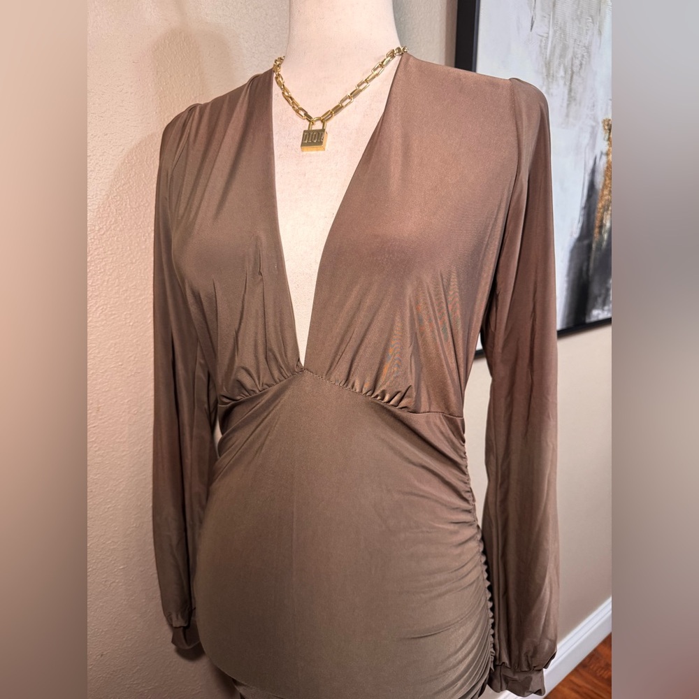 Elegant Brown Long Sleeve Dress - Picture 4 of 6